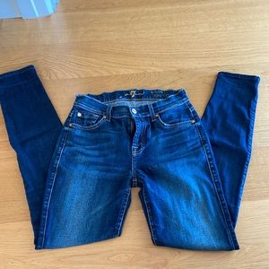 7 for all mankind skinny mid rise jeans. SiZe 25